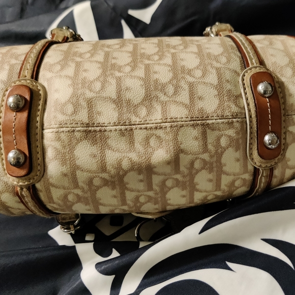 SOLD Christian Dior trotter Romantique Heart Flap Beige baguette - Picture 5 of 7